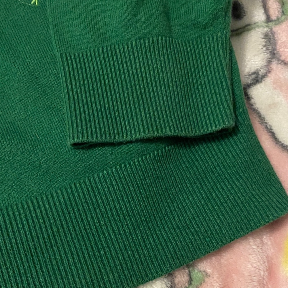 Knitted Star Wars baby yoda Women's Sweater with Embroidered Design - Picture 7 of 11